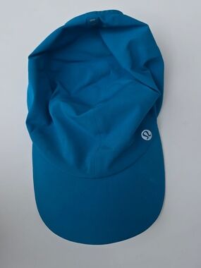 lululemon teal and light gray athletic cap